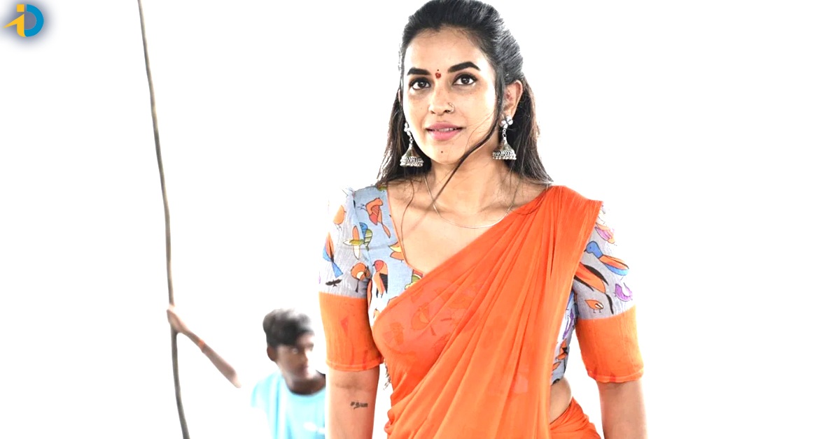Komalee Prasad Shines in Sasivadane Teaser: A Glimpse into Enchanting Village Love Story